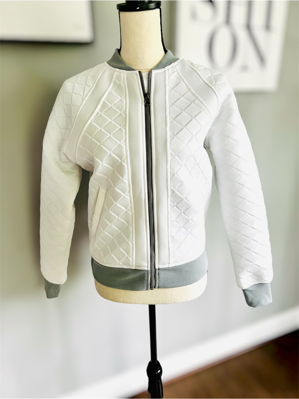 Athleta Infusion Bomber Quilted Jacket - Picture 3 of 10